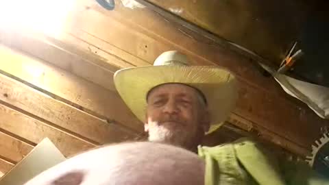 hung34u online show from October 15, 2025, 6:57 am