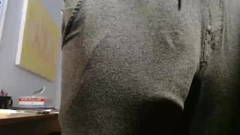 Big uncut cock dripping online show from October 13, 2025, 1:11 pm