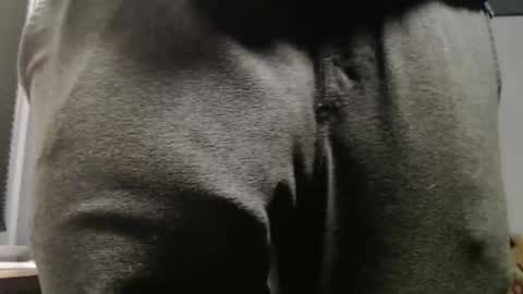 Snapshot of hung_hot_fit10 chatting on November 13, 2025, 1:59 am Big uncut cock dripping online show from November 13, 2025, 1:59 am