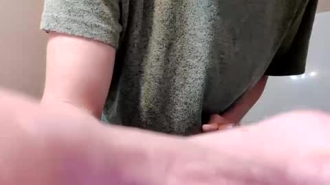 Snapshot of hungandgooning chatting on October 3, 2025, 10:40 pm hungandgooning online show from October 3, 2025, 10:40 pm