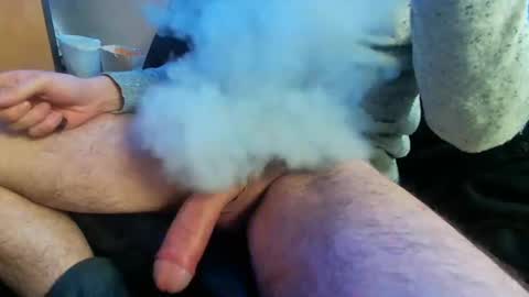 Snapshot of hungandthicksteven chatting on January 5, 2025, 12:42 pm stevenishung online show from January 5, 2025, 12:42 pm