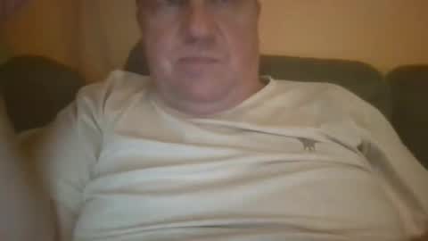 vastagfasz magyar apuci online show from June 9, 2026, 8:53 pm