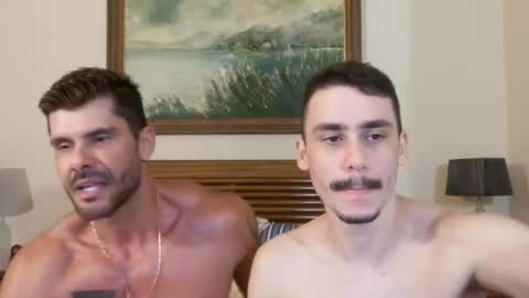 hungcaique online show from June 12, 2026, 1:26 am