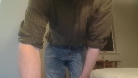 hunghard2004 online show from May 4, 2026, 11:06 am
