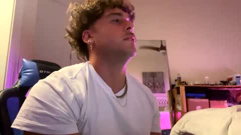 hungkingg22 online show from March 5, 2025, 5:29 am