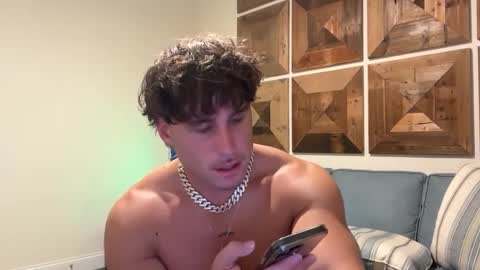 hungkingg22 online show from September 23, 2025, 4:15 am