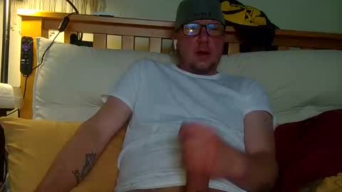 HuingsingleDad79 online show from April 21, 2026, 4:01 pm