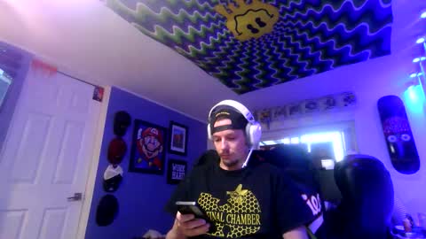 hungtxcock92 online show from December 15, 2025, 2:21 pm