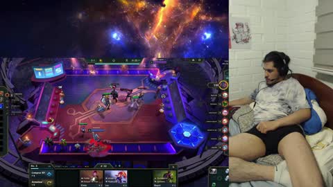 Snapshot of hungweeb chatting on December 10, 2024, 4:13 am Rod online show from December 10, 2024, 4:13 am