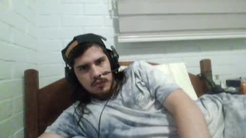 Snapshot of hungweeb chatting on December 15, 2024, 4:18 am Rod online show from December 15, 2024, 4:18 am