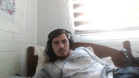 Snapshot of hungweeb chatting on December 15, 2024, 2:37 pm Rod online show from December 15, 2024, 2:37 pm