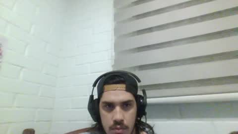 Snapshot of hungweeb chatting on December 16, 2024, 1:31 am Rod online show from December 16, 2024, 1:31 am