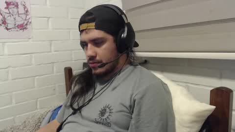 Snapshot of hungweeb chatting on October 14, 2025, 3:18 am Rod online show from October 14, 2025, 3:18 am