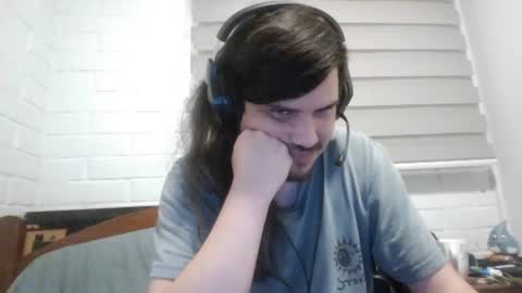 Snapshot of hungweeb chatting on October 16, 2025, 4:02 am Rod online show from October 16, 2025, 4:02 am