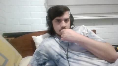 Snapshot of hungweeb chatting on October 27, 2025, 3:43 am Rod online show from October 27, 2025, 3:43 am