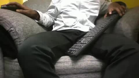 Snapshot of hunk_dominant chatting on December 18, 2024, 5:52 pm hunk_dominant online show from December 18, 2024, 5:52 pm