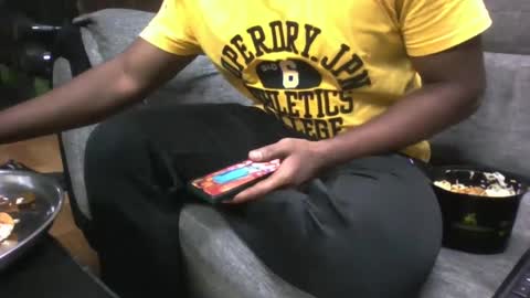 Snapshot of hunk_dominant chatting on December 25, 2024, 6:09 pm hunk_dominant online show from December 25, 2024, 6:09 pm