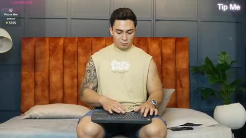 hunk_ryan online show from March 12, 2025, 11:42 am