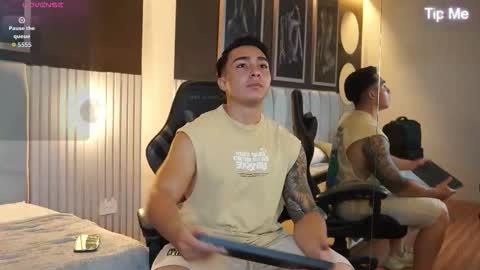 hunk_ryan online show from January 5, 2026, 5:27 pm