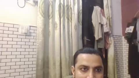 hunkster102 online show from March 26, 2026, 1:38 pm