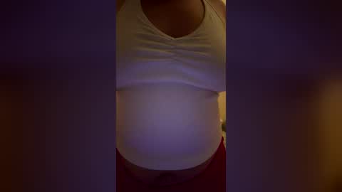 hunnybe33 online show from July 27, 2026, 3:02 am