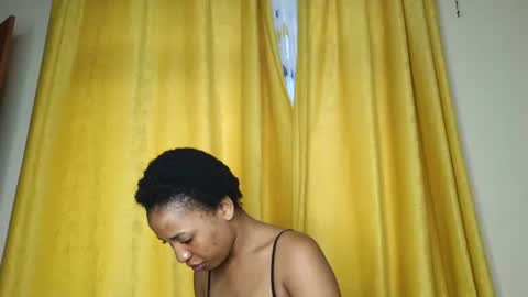 hunsweetpie online show from December 1, 2025, 1:49 pm