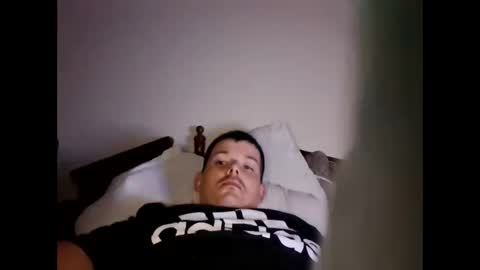 huntdog1221 online show from May 27, 2026, 2:41 am