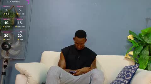 Hunter  online show from September 20, 2025, 4:19 pm