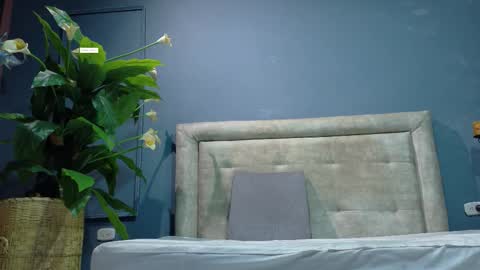 Hunter  online show from January 7, 2026, 7:05 pm