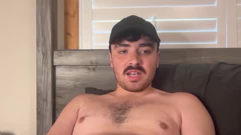 Snapshot of hunterbentleyy chatting on September 19, 2025, 11:38 pm Hunter online show from September 19, 2025, 11:38 pm