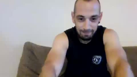 huntersthompson87 online show from July 6, 2026, 4:53 pm