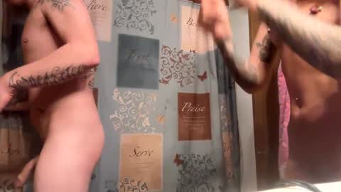 Snapshot of husbandandwife2011 chatting on February 7, 2025, 7:38 pm husbandandwife2011 online show from February 7, 2025, 7:38 pm