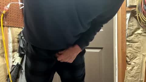 Snapshot of huskey300 chatting on February 16, 2025, 2:21 pm huskey300 online show from February 16, 2025, 2:21 pm