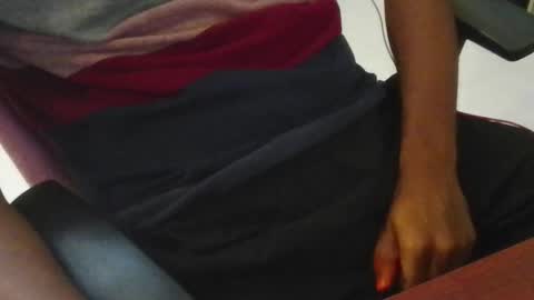 Snapshot of huxzizxhqnyx chatting on October 24, 2025, 12:12 pm CHAVI online show from October 24, 2025, 12:12 pm