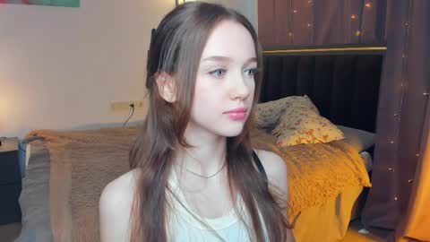 Lily online show from May 21, 2026, 7:15 am