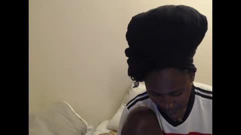 hyacinth_b online show from June 7, 2026, 6:39 am