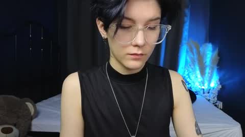 Snapshot of hyeon_jin chatting on March 12, 2025, 1:51 pm Hyeon Jin online show from March 12, 2025, 1:51 pm