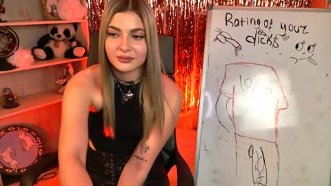 hyileyclark online show from April 4, 2026, 9:56 pm