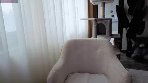 Emma Ava online show from February 17, 2026, 9:50 am