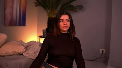 hypnoeyess online show from April 28, 2026, 6:57 pm