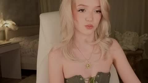 Snapshot of i__am_joss chatting on April 30, 2026, 8:57 pm Joselle online show from April 30, 2026, 8:57 pm