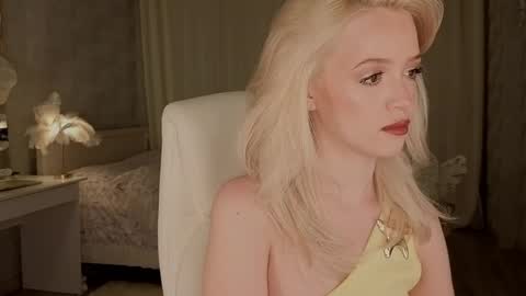 Snapshot of i__am_joss chatting on May 4, 2026, 10:39 pm Joselle online show from May 4, 2026, 10:39 pm