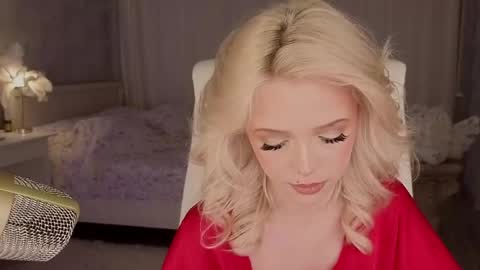 Snapshot of i__am_joss chatting on May 13, 2026, 9:44 pm Joselle online show from May 13, 2026, 9:44 pm
