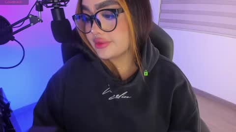 Ari online show from April 16, 2026, 2:34 am