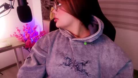 Ari online show from June 10, 2026, 2:01 am