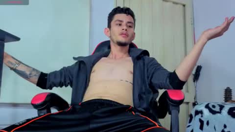 kelvis online show from March 16, 2026, 2:17 am