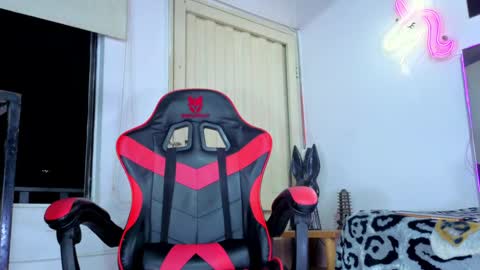 kelvis online show from April 4, 2026, 9:40 am