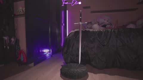       online show from November 29, 2025, 7:22 am