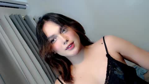 Snapshot of iam_emcy chatting on July 12, 2026, 9:22 am iam_emcy online show from July 12, 2026, 9:22 am