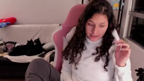 Snapshot of iam_nikki chatting on February 20, 2026, 8:05 am On instagram Imm NikkiHelp me reach 100 likes online show from February 20, 2026, 8:05 am